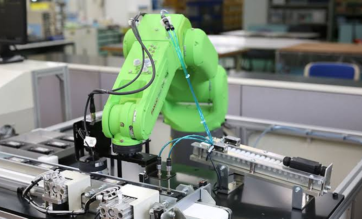 五甲基二丙三胺，有效促進水與異氰酸酯反應(yīng)，提高發(fā)泡效率和速度